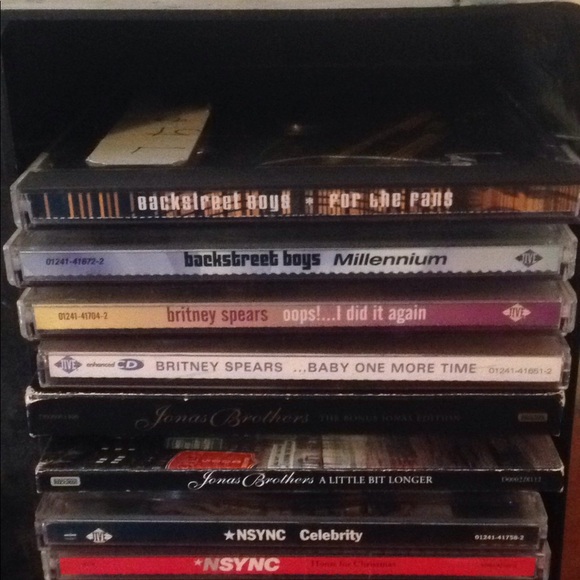 CD collection . - Picture 5 of 6